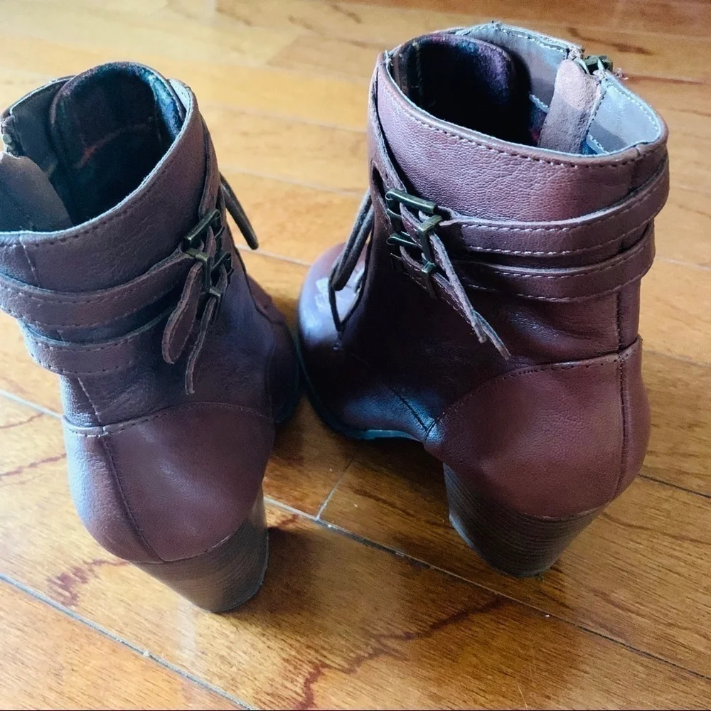 BELLA VITA Kody ankle brown leather fringe bootie womens size 5